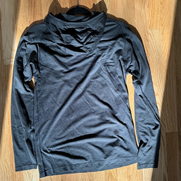 Lululemon metal vent hoodie black size small - Picture 4 of 5